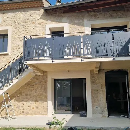 Avec Jaccuzzi Privatif En Rdc Proche Via Rhona アパート Charmes-sur-Rhône